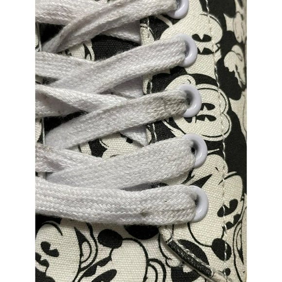 DISNEY MICKEY MOUSE WOMENS  CASUAL LOW TOP LACE  BLACK & WHITE SIZE 7 SNEAKER - Picture 3 of 8